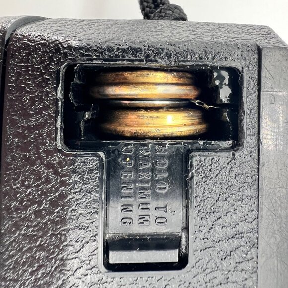 Kodak Instamatic 44 Camera Made In USA Black Vintage (UNTESTED) - Picture 9 of 12